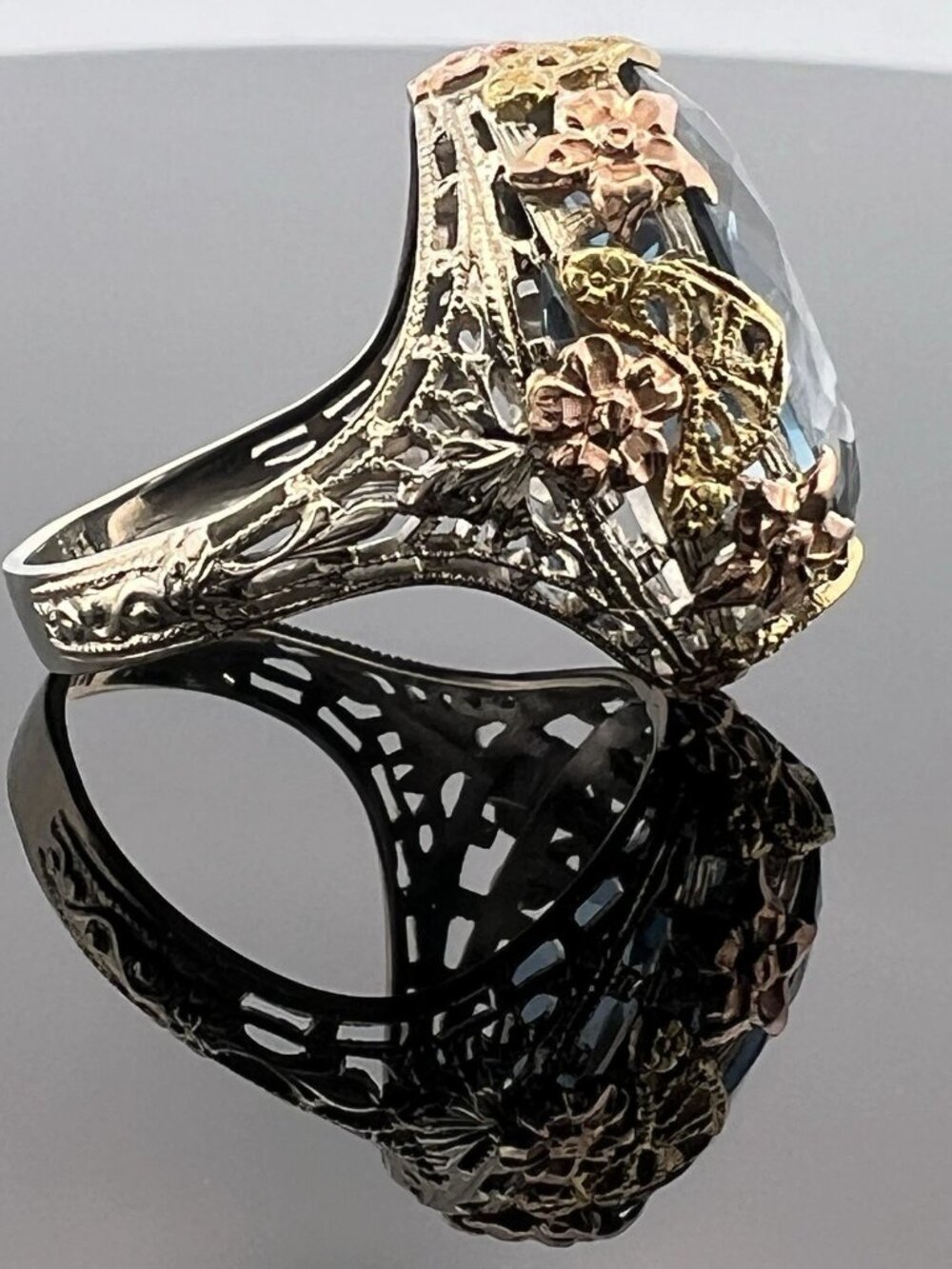 Vintage 14K Tri-Color Gold Oval Blue Spinel Floral Cocktail Ring 16x12mm Estate - Picture 6 of 13